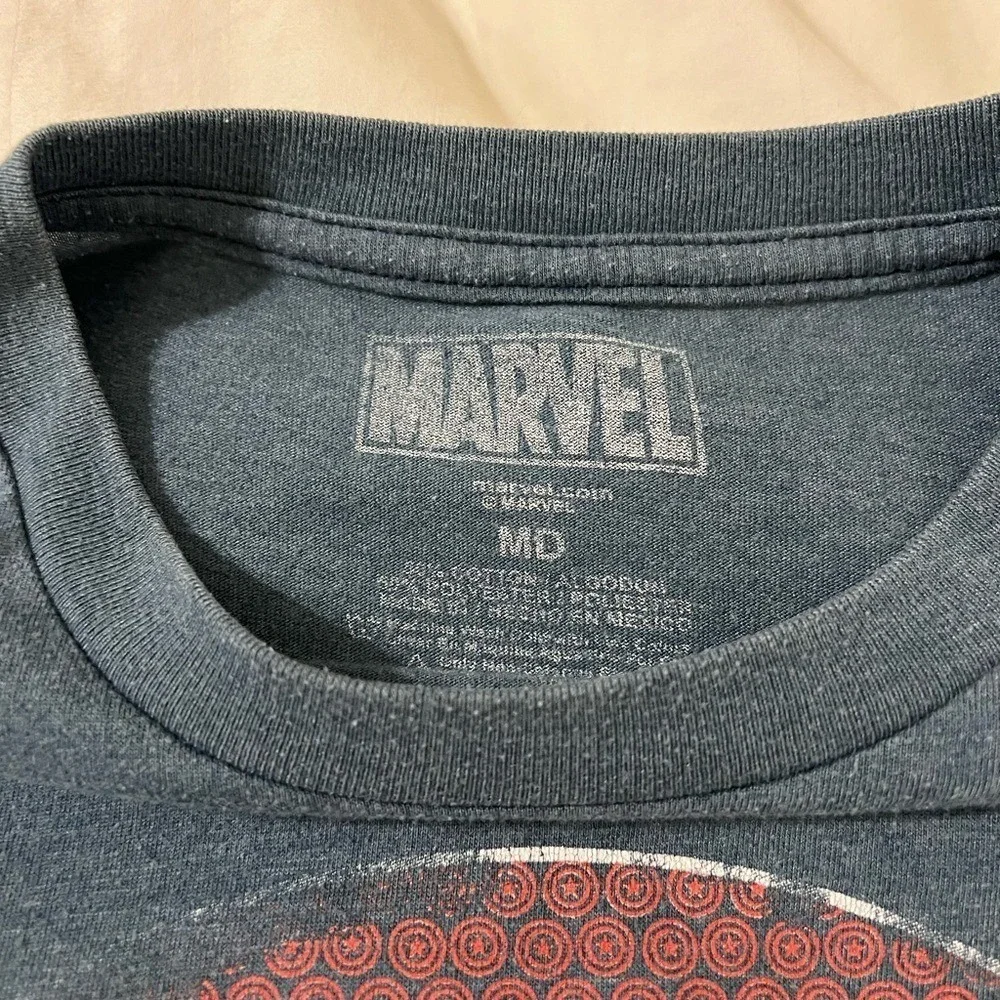 MARVEL Captain‎ America T-shirt Faded Worn SUPER SOFT Men's Medium M
